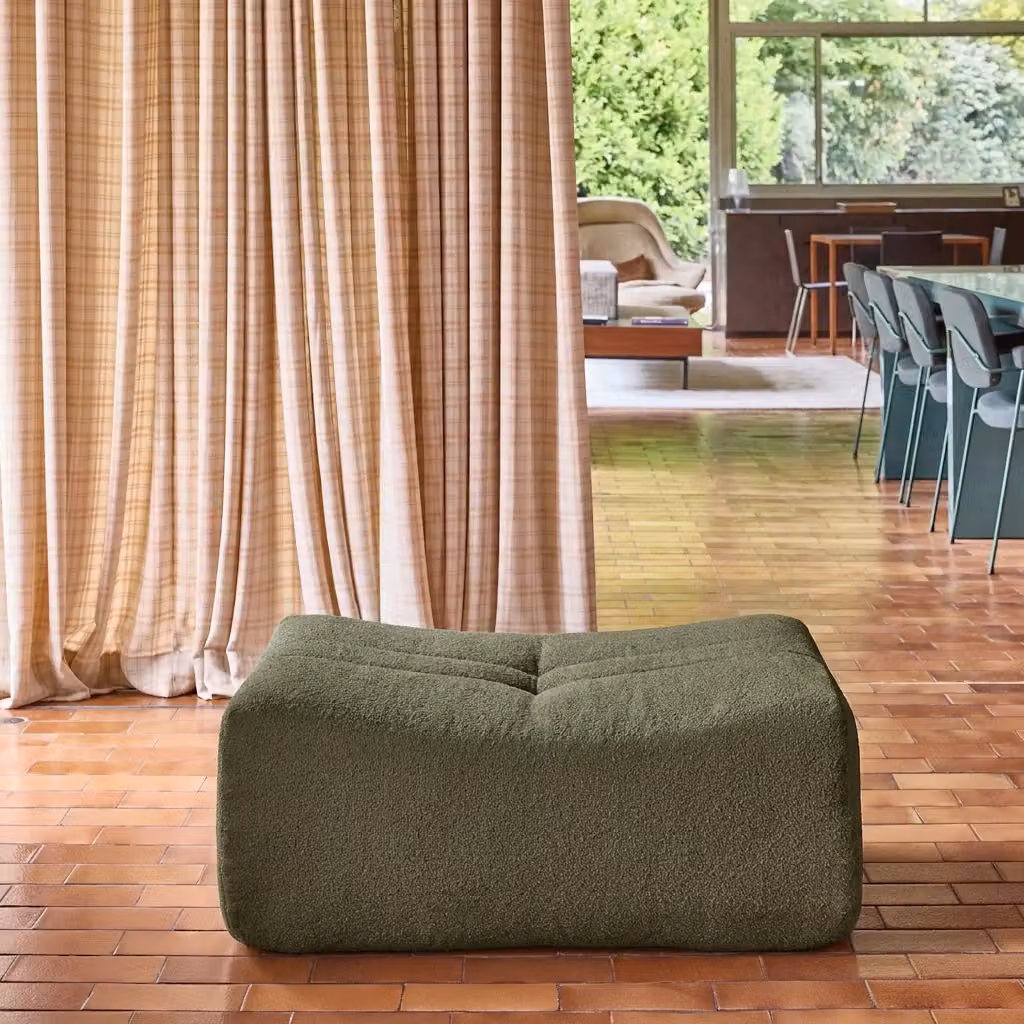 Poggiapiedi Sokol Sweeek in tessuto bouclé moderno per soggiorno L: 70 cm, P: 35 cm, H: 35 cm – 2