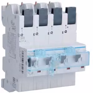 Interruttore SLS a 4 poli 3P+N, caratteristica Cs, 35 A, per sbarra collettrice QuickConnect