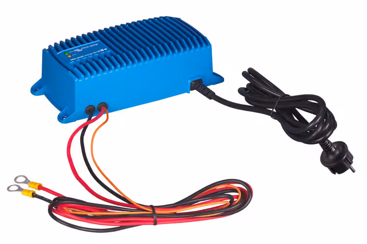 Caricabatterie Victron Blue Smart IP67 con Bluetooth, 12 V / 25 ampere