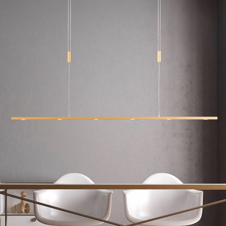 Lampada LED a sospensione Quitani Tolu, lunghezza 119 cm, ottone Tolu Quitani, dimmerabile, Ottone / Oro, Soggiorno / Sala da pranzo, Alluminio, Moderno