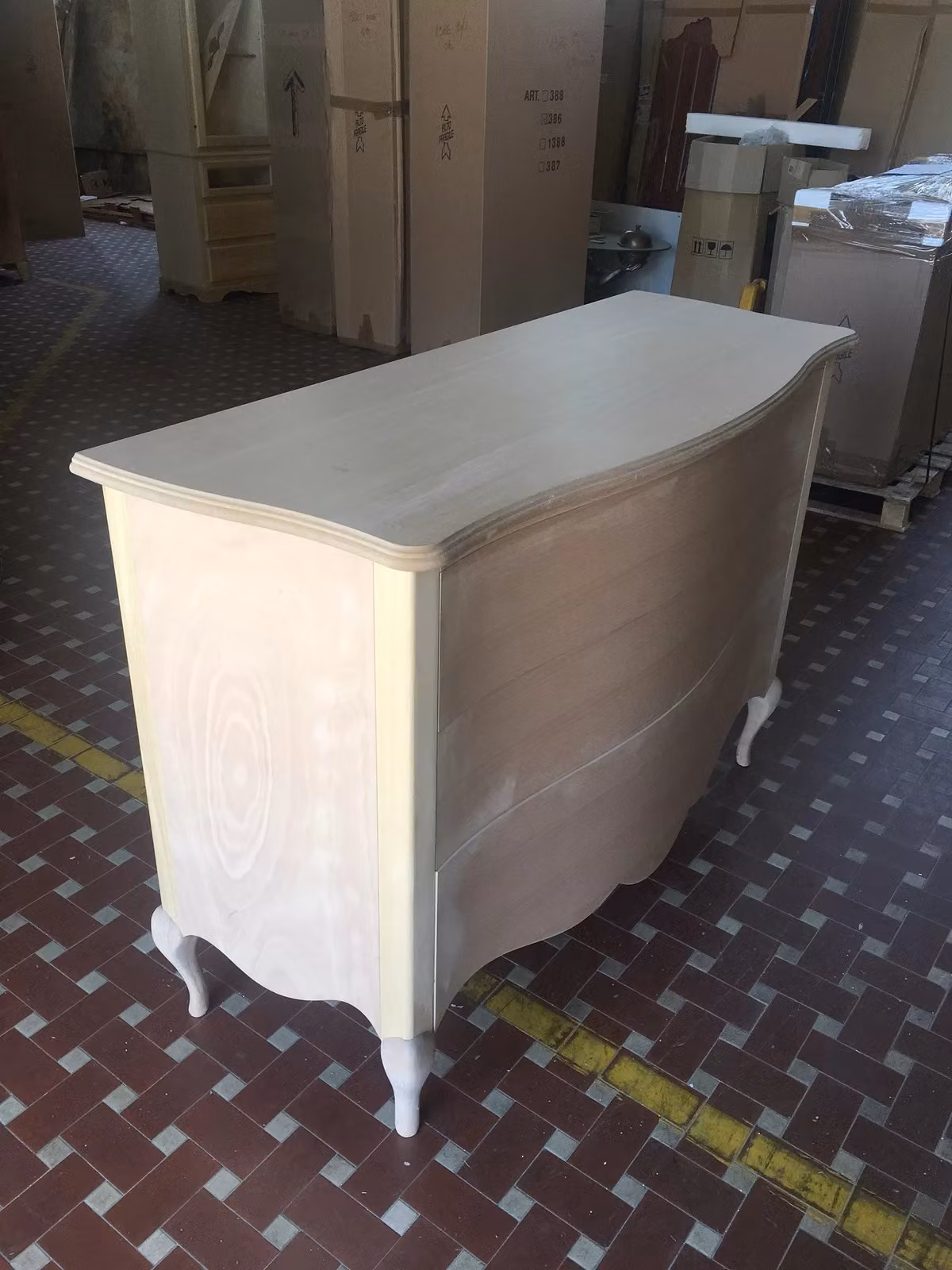 Comò con 3 cassetti sagomato in legno di pino grezzo Mobili 2G L/P/H: 140 x 56 x 97 cm – 2