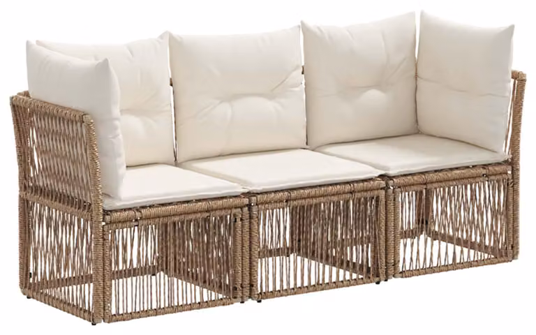 Tre poltrone da giardino in rattan sintetico color beige