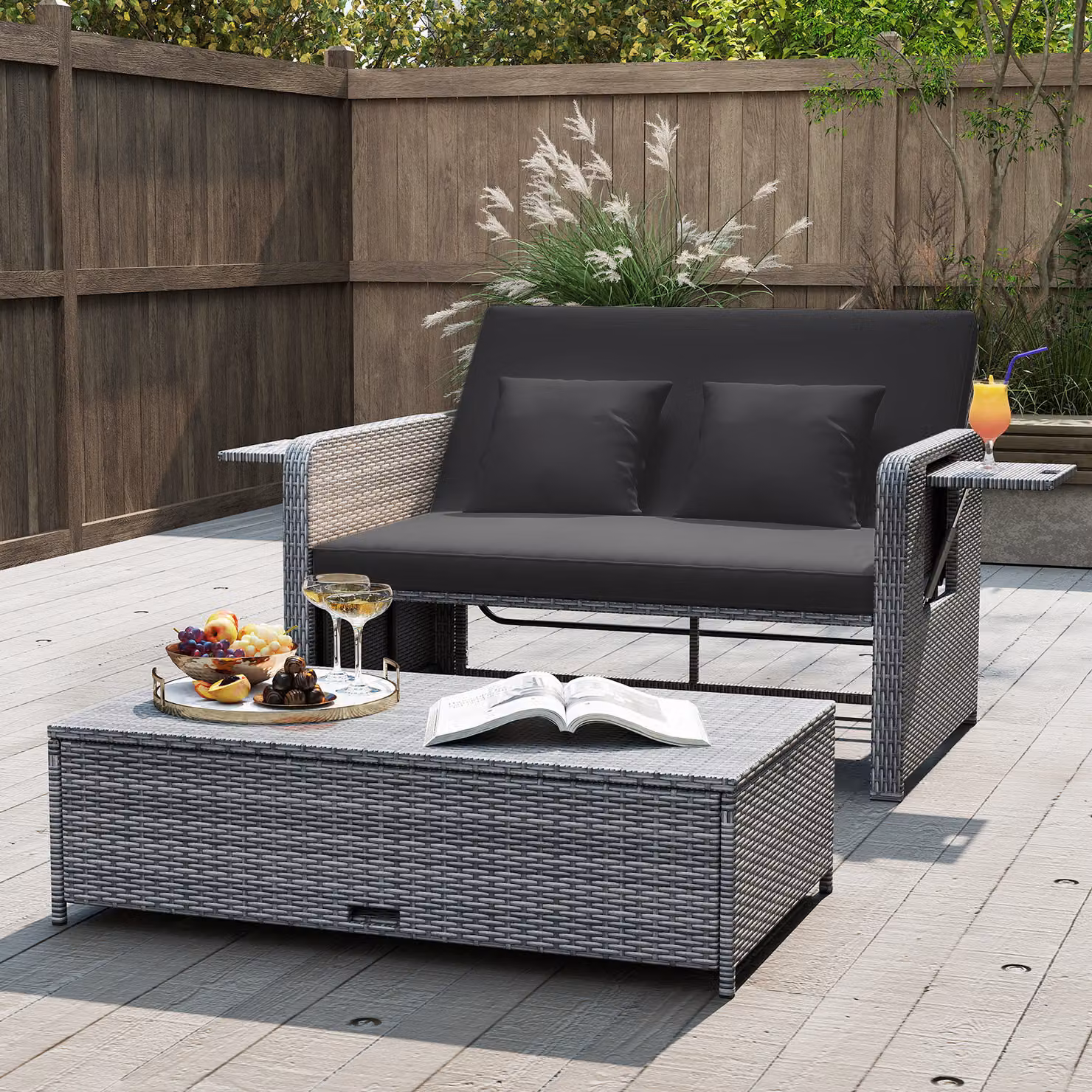 Set di 2 pezzi Costway Divano letto in rattan per giardino e terrazza con schienale regolabile e pouf coordinato, Nero
