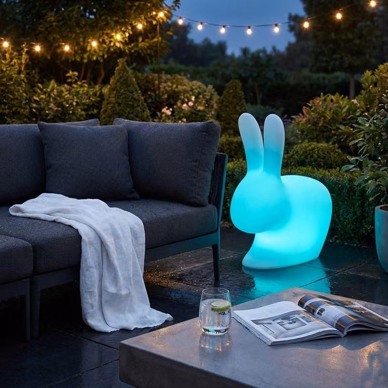 Milani Home - coniglio luminoso da giardino con luce bianca, 39 x 68 x 79 cm, decorazione luminosa da esterno in polietilene