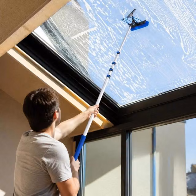 Kit Di Pulizia Per Pannelli Fotovoltaici, 10 M, Spazzola 2 In 1 Con Asta Telescopica In Alluminio Per Lavaggio Di Pannelli Solari, Con Tergivetro, Dispenser Di Sapone, Testa Ruotabile A 180°
