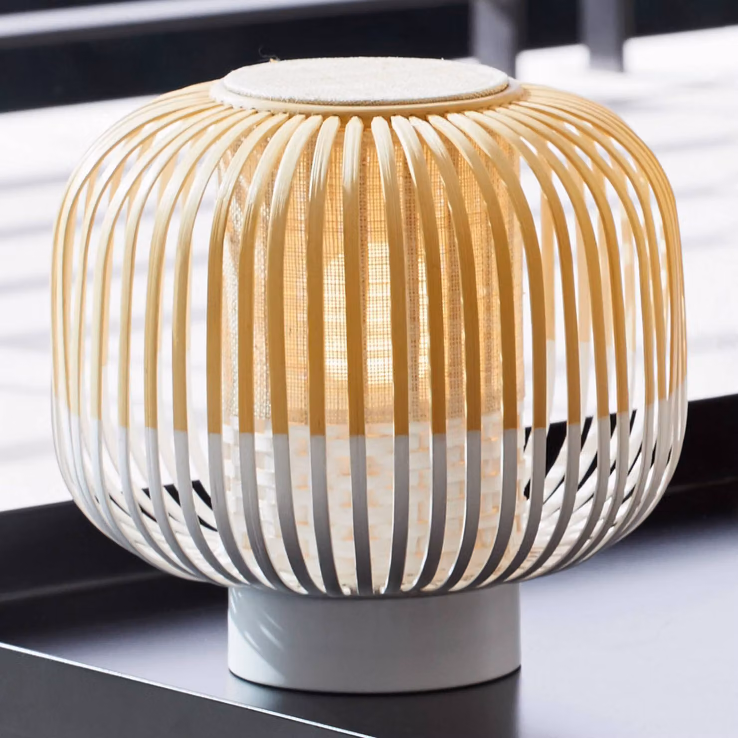 Forestier Lampada da tavolo di design Bamboo Light S, Bianco / Opale, Soggiorno / Sala da pranzo, bambù, Design, Lampada da tavolo