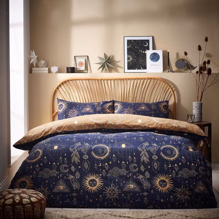 Set di lenzuola con un design mistico a stelle e luna
