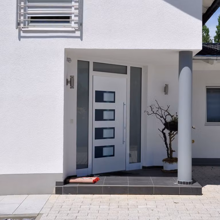 Porta d'ingresso moderna vidaXL in alluminio e PVC bianca con inserto in vetro L: 100 cm, H: 210 cm