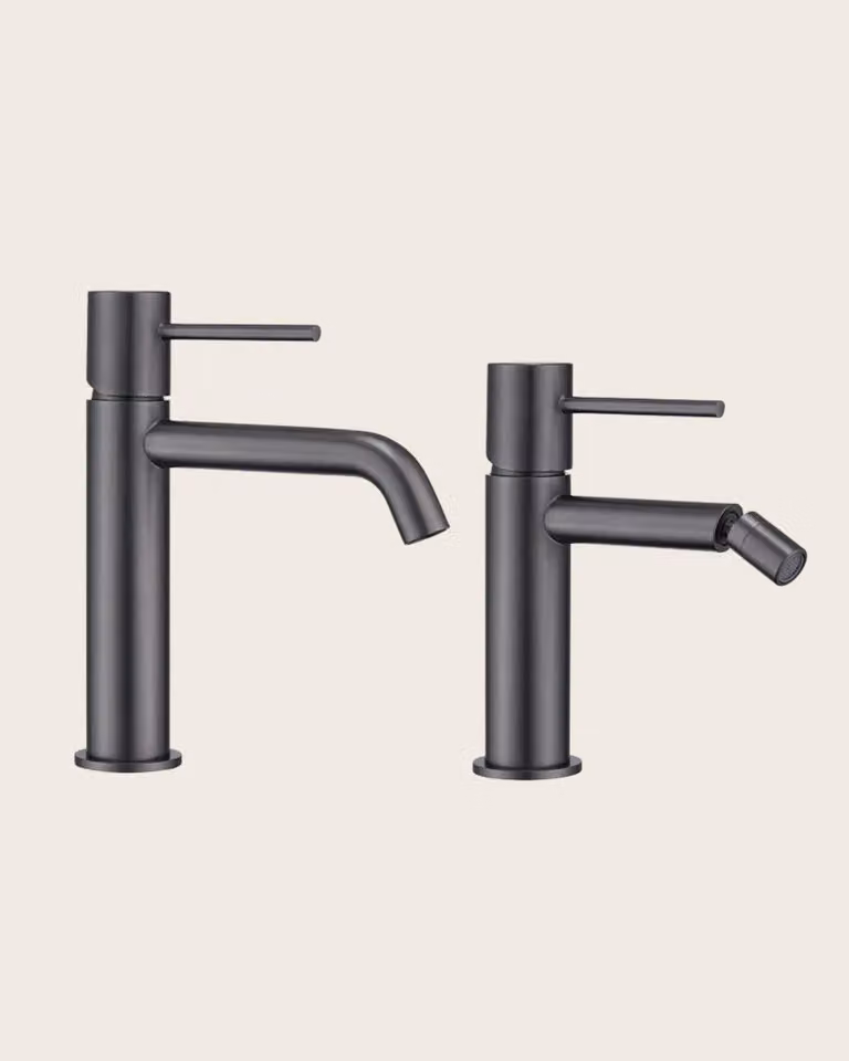 Coppia rubinetti lavabo e bidet senza scarico grigio metallico Memo