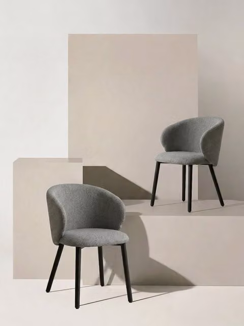 Set di 2 sedie imbottite Memba grigie con struttura in metallo nero Kenay Home