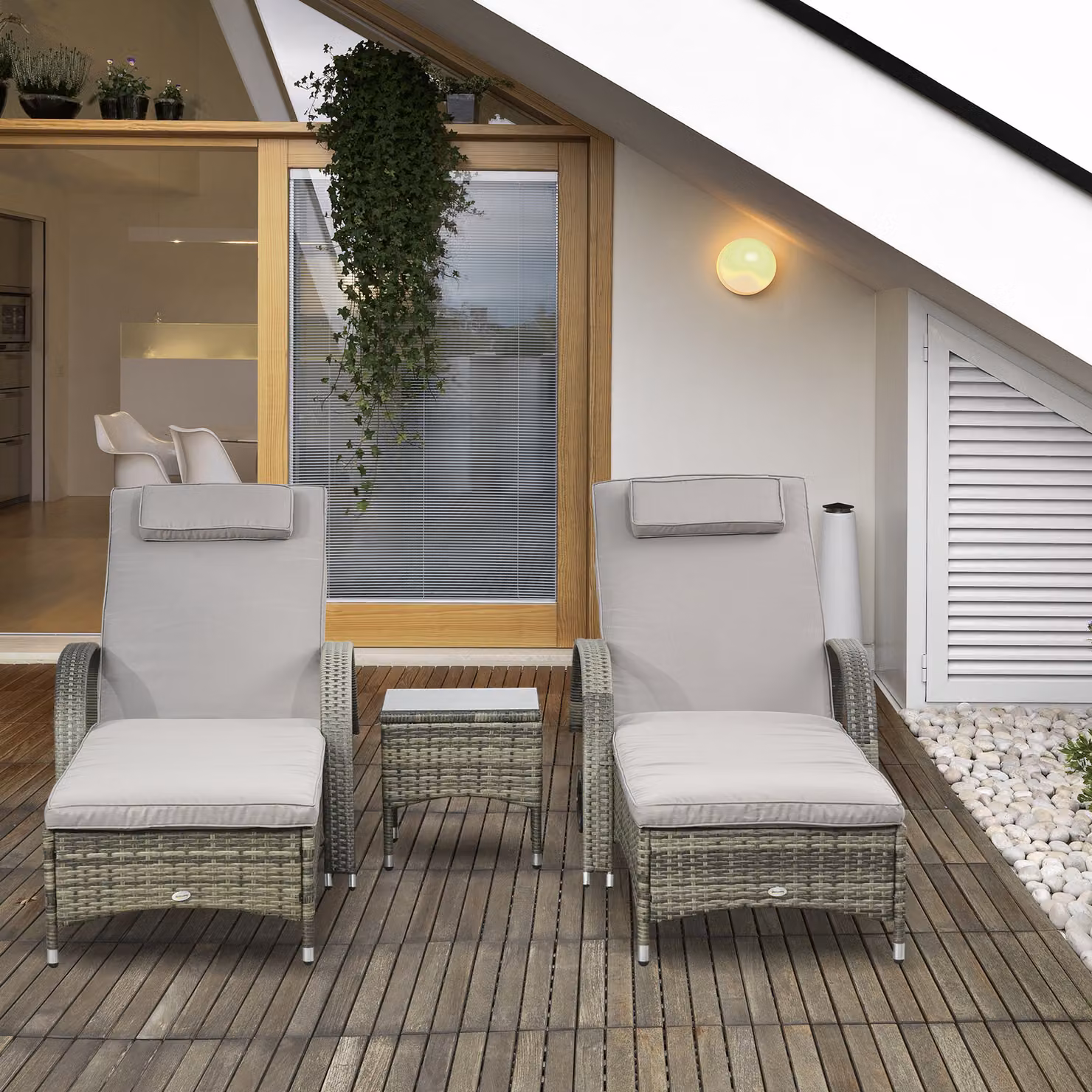 Set di 2 lettini prendisole Outsunny con tavolino in vetro e rattan grigio Aosom – 2