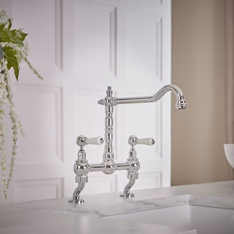 Miscelatore Cucina Classico Ponte a Gomito Cromato/Bianco – Elizabeth