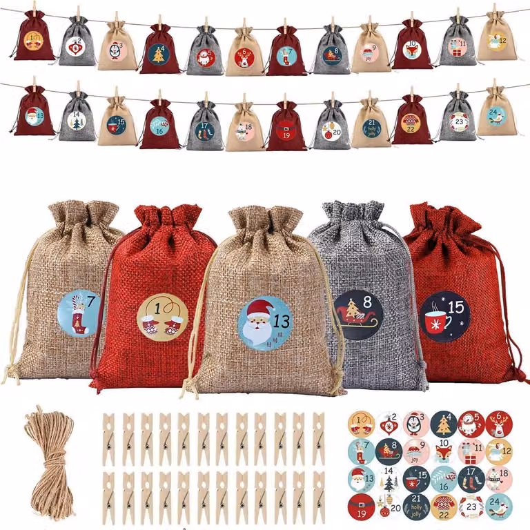Calendario dell'Avvento da riempire per il 2026, composto da 24 sacchetti di tessuto, dimensioni 13x18 cm, nei colori rosso, giallo e grigio chiaro. Calendario di Natale fai-da-te con accessori inclusi