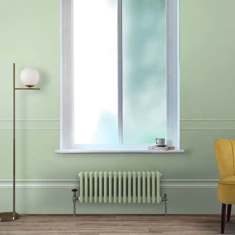 Radiatore Tradizionale a Tripla  Colonna Orizzontale Verde (Pippin Green) - 300mm x 785mm - Regent