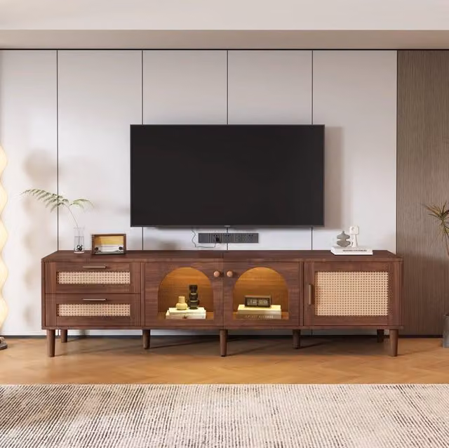 Mobile TV 180x40x50 cm con 2 cassetti in rattan e illuminazione LED in pannello truciolare marrone