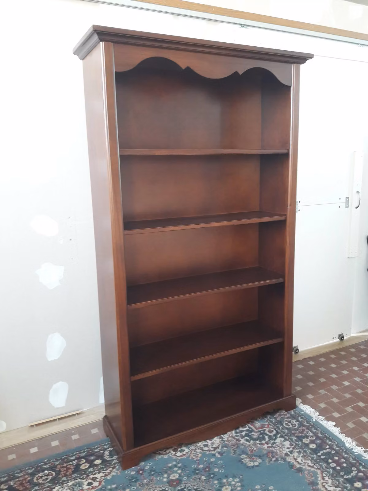 Libreria classica Mobili 2G in legno di pioppo con 5 ripiani, colore noce, L: 120 cm, P: 40 cm, H: 210 cm – 2