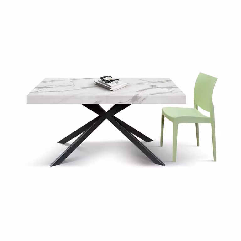 Tavolo CAMAIORE in legno, finitura bianco statuario e gambe a X in metallo nero, allungabile 140×90 cm – 220×90 cm