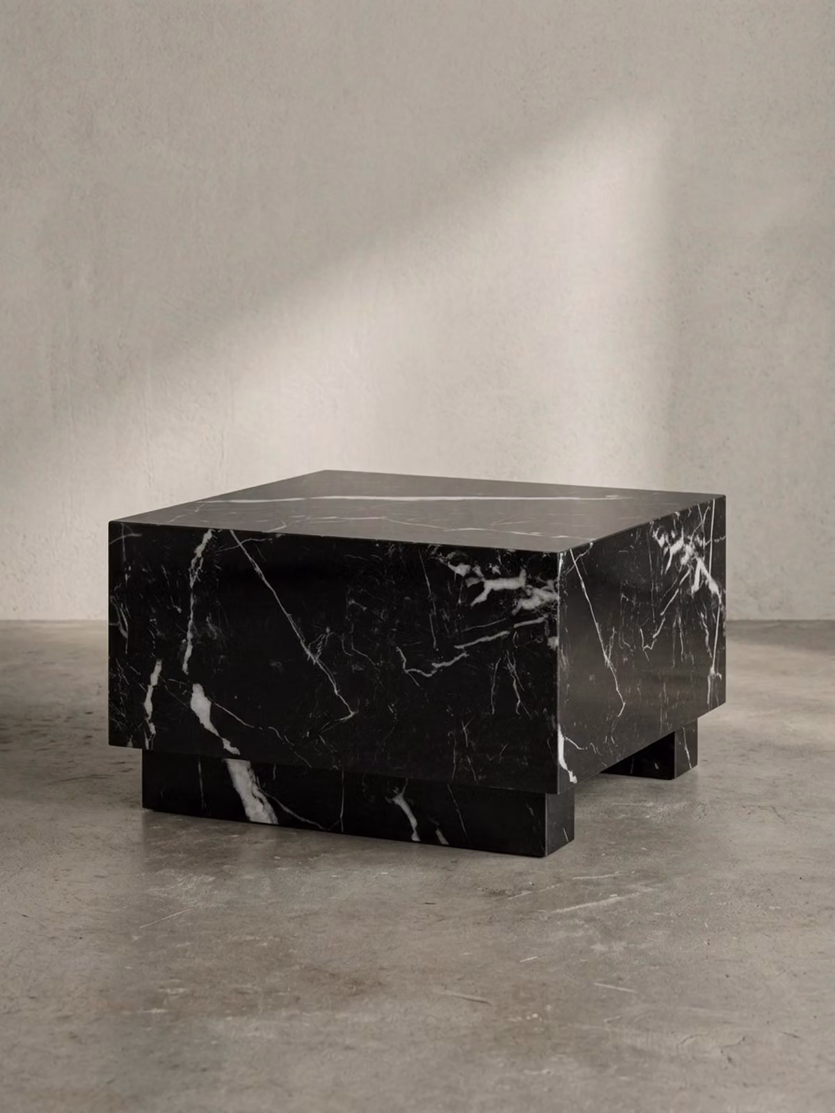 Tavolino MONOBLOC 60x60x35 cm nero lucido con effetto marmo, tavolino da salotto Cube quadrato, tavolino da divano di design, tavolino da salotto a forma di cubo