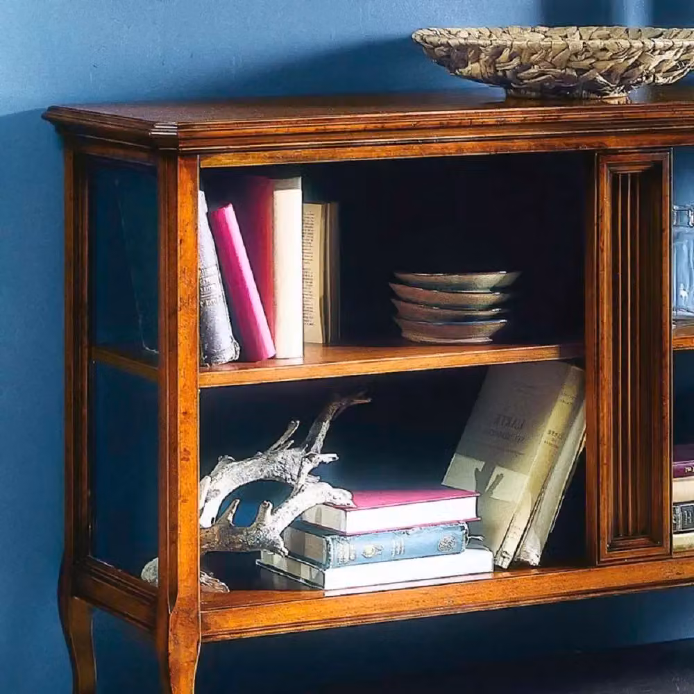 Libreria etagere classica Mobili 2G in legno e vetro marrone con finitura laccata L: 135 cm, P: 40 cm, H: 80 cm – 4