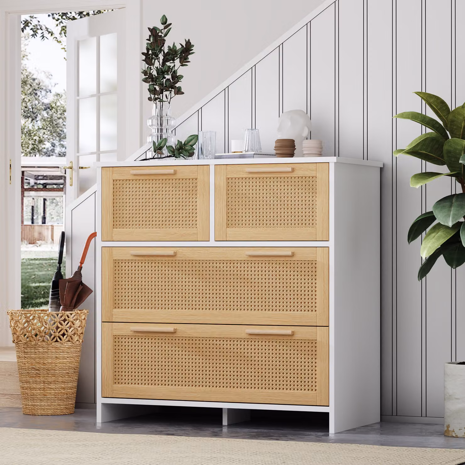 Cassettiera Merax con decoro in rattan, credenza a 3 ante, anta e cassetto, scarpiera ribaltabile, 90x125x17cm, natura