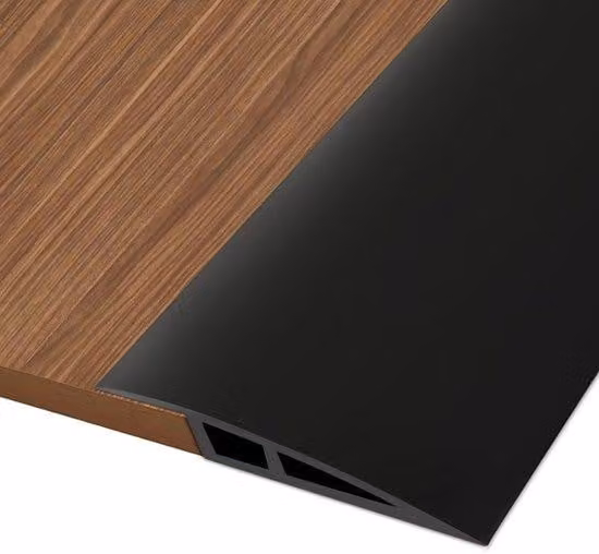 Striscia di raccordo autoadesiva in PVC, lunga 2 metri e larga 7 centimetri, per dislivelli del pavimento; nastro di copertura per giunti del pavimento, soglie per parquet e laminato, 15-20 mm; striscia di raccordo per pavimenti nera