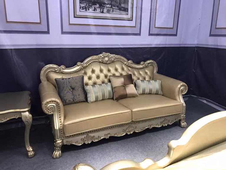 Klassischer 3 Sitzer Couch Sofa Couch Polster Sofas Couchen Barock Chesterfield