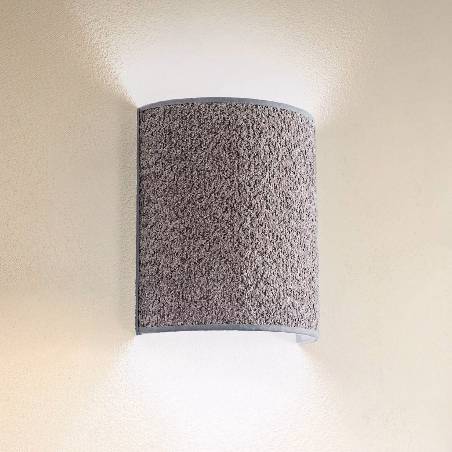 Applique da parete Boucle Duolla, dimmerabile, Alluminio / Grigio / Zincato, Soggiorno / Sala da pranzo, Tessuto / Stoffa / Seta, Applique