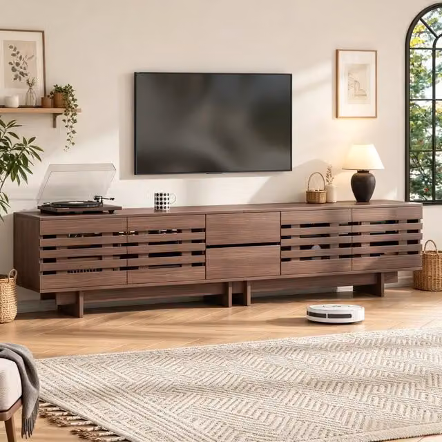 Mobile TV SINGULARTY in stile mid-century con 4 ante e 2 cassetti, adatto per televisori fino a 80 pollici, color noce, L: 200 cm, P: 39.5 cm, H: 55 cm