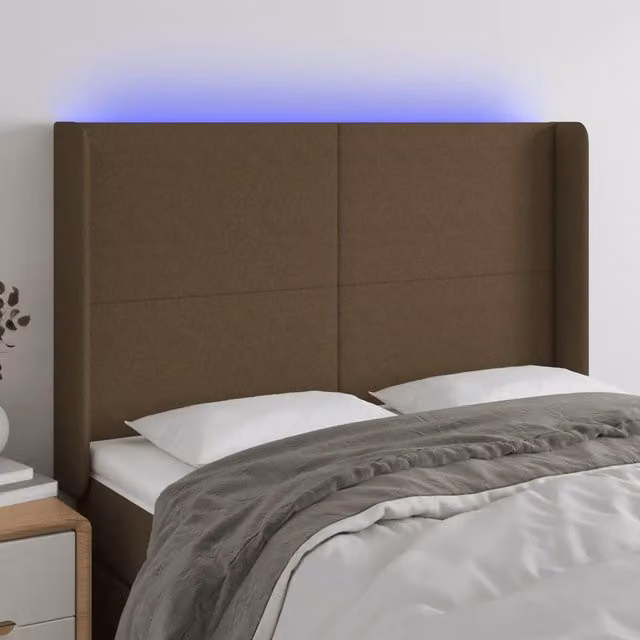 Testiera con LED Design Mania in tessuto marrone scuro con porta USB L: 147 cm, P: 16 cm, H: 118/128 cm