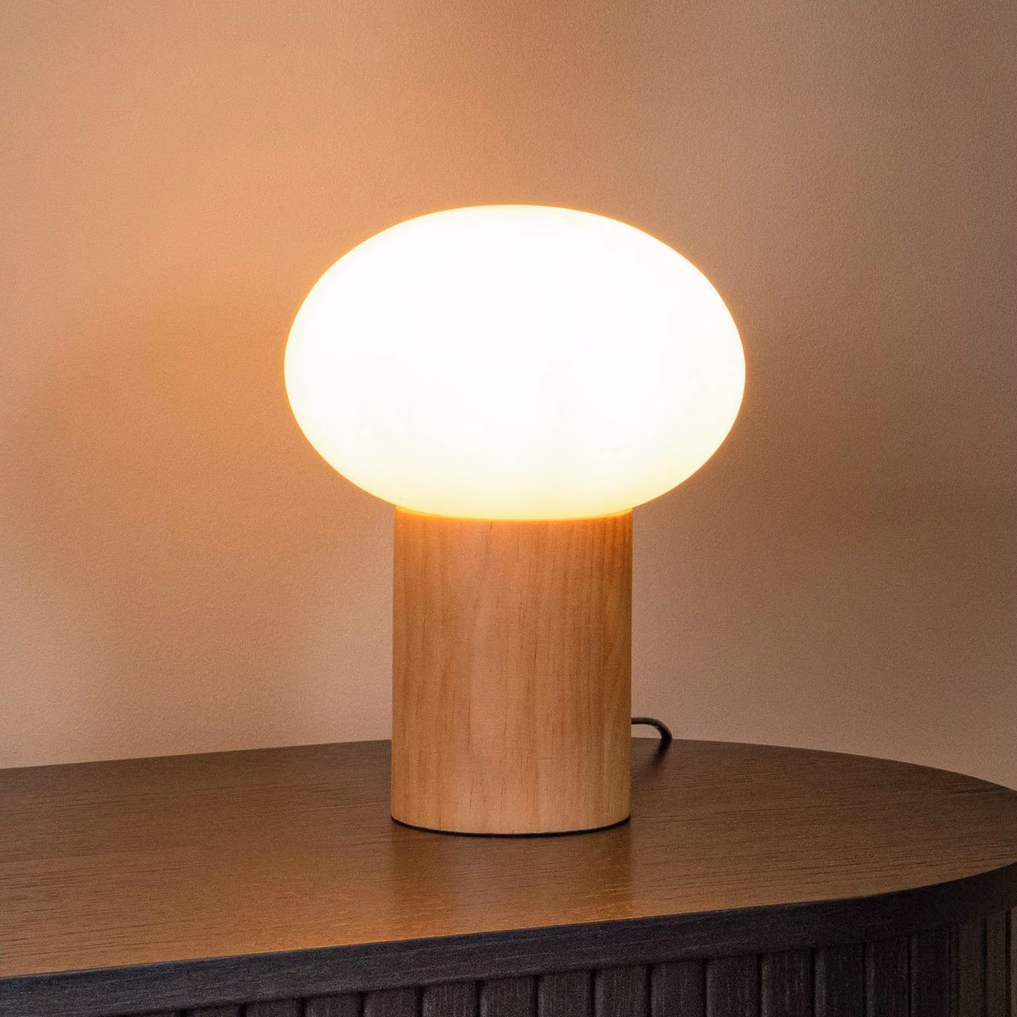 Lucide Lampada da tavolo Birtle, Legno chiaro, Soggiorno / Sala da pranzo, Legno, Lampada da tavolo