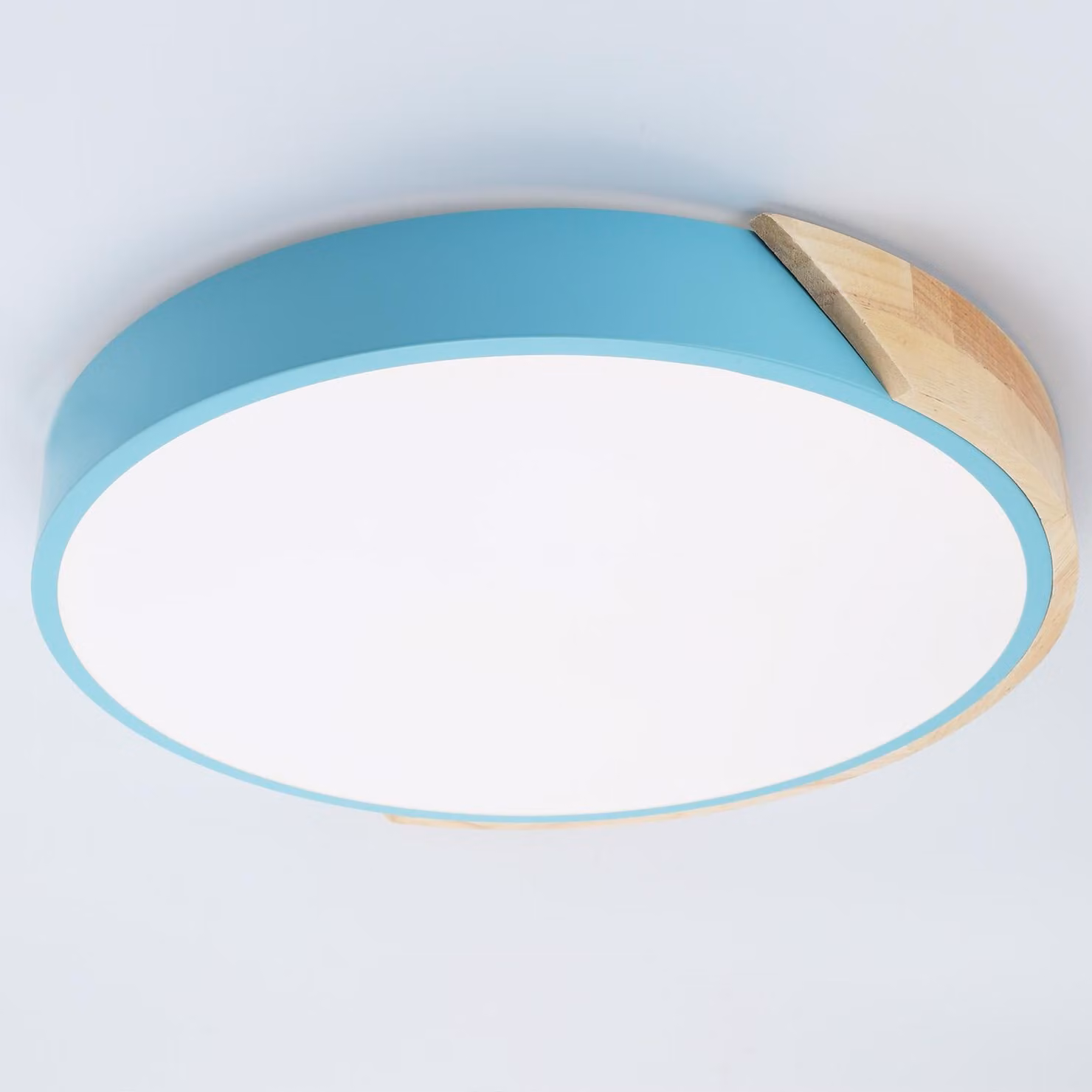 Plafoniera LED circolare “KUMO” 30 W Ø40 cm, metallo e legno naturale, luce selezionabile 3000 K–4000 K–6000 K, stile minimalista e moderno