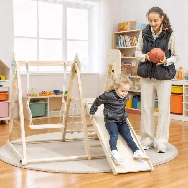 Struttura da arrampicata indoor ULEVR 5 in 1 pieghevole con altalena, scivolo e canestro, legno naturale, 3-6 anni