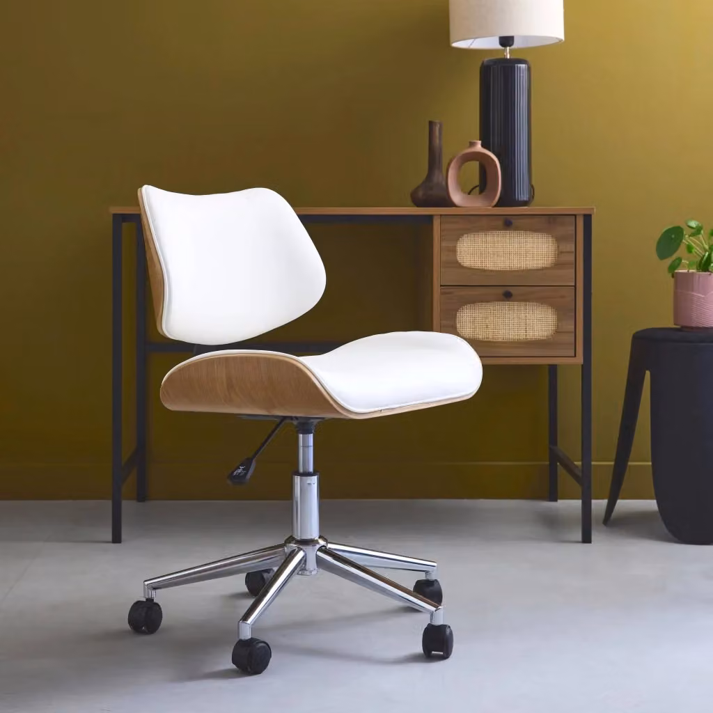 Sedia da ufficio Sweeek in similpelle bianca con effetto legno curvato e rotelle per home office moderno – 2