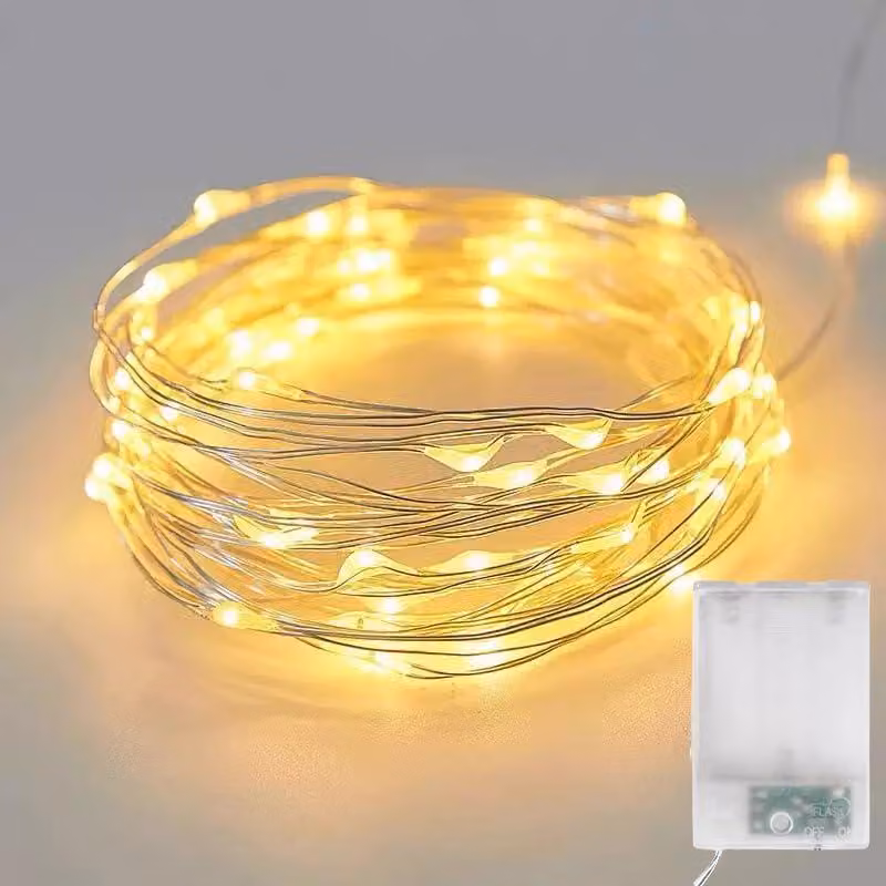 Catena luminosa da 5 metri, 50 LED, luce bianca calda, alimentazione a batteria, grado di protezione IP65