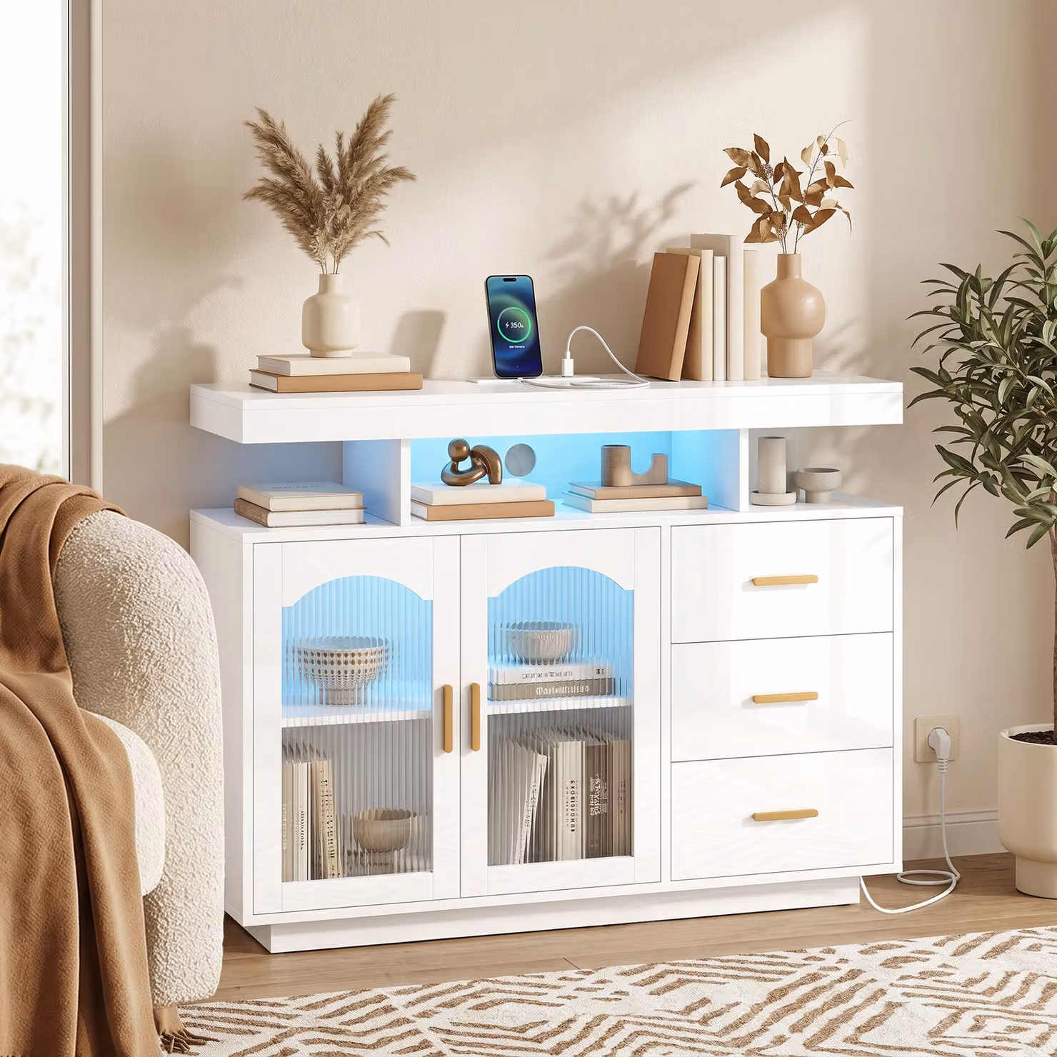Madia Lucida HOMCOM Bianca con Illuminazione LED, Prese Integrate, 3 Cassetti e 2 Ante in Acrilico – 2