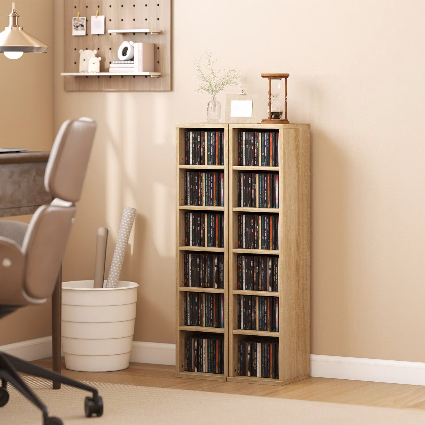 Set di 2 mobili porta CD HOMCOM in legno color rovere con ripiani regolabili per 204 CD, L/P/H: 21 x 22,5 x 88,5 cm – 2