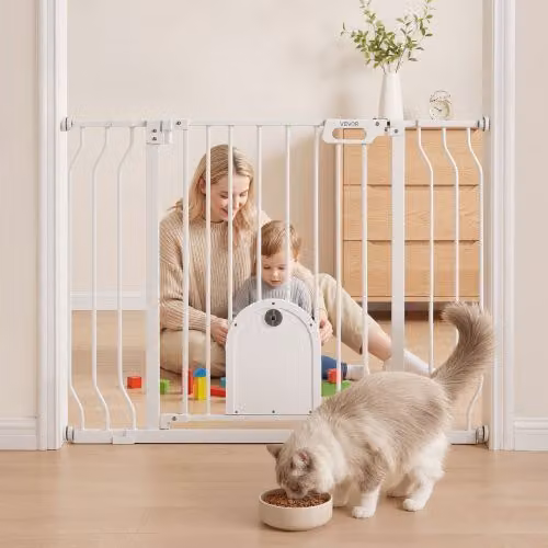 Cancelletto di Sicurezza VEVOR in Metallo Bianco con Sportello per Gatti e Larghezza Regolabile da 75 a 111 cm