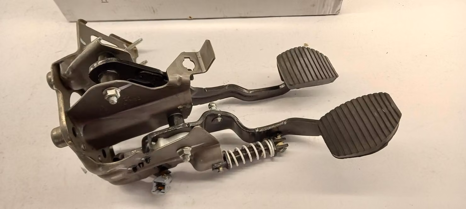 Kit pedali originale OE Peugeot 4500GK