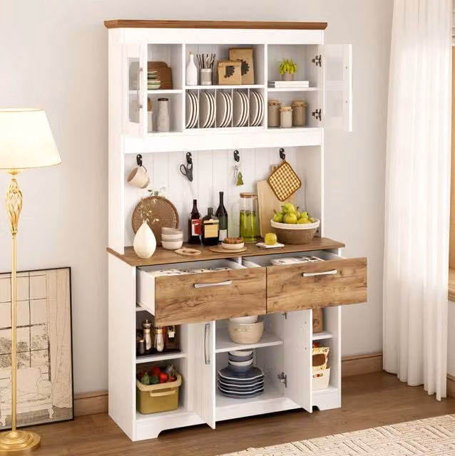Credenza da cucina ULEVR 106x39x176,5 cm con 2 cassetti, ante vetrate e ganci, bianco e legno naturale