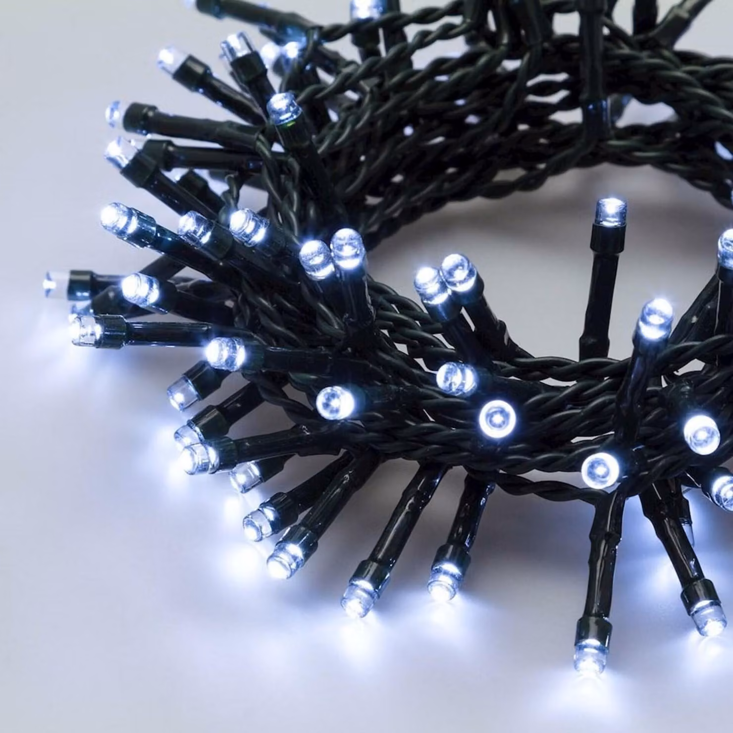 Xmas King: ghirlanda luminosa a LED da 12 m con timer, 300 LED per uso esterno, luce bianca fredda, alimentata a batterie