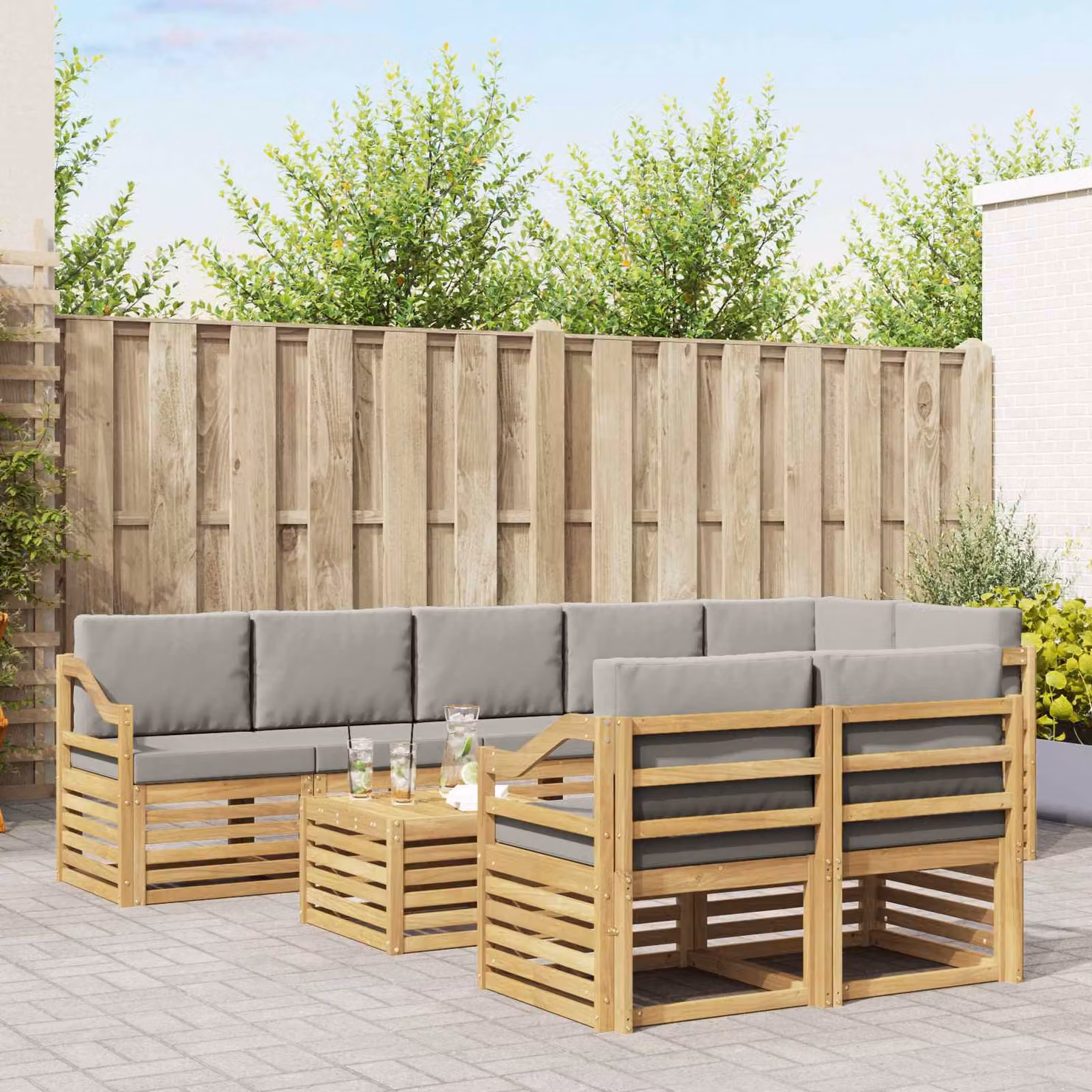 Set di divani da esterno vidaXL 9 pz a forma di L con tavolino da caffè, struttura in legno di acacia e cuscini in poliestere bianco e grigio