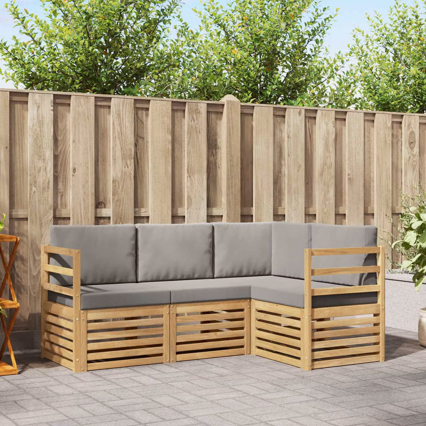 Set di divani da esterno vidaXL a forma di L con cuscini, struttura in legno di acacia e tessuto bianco e grigio