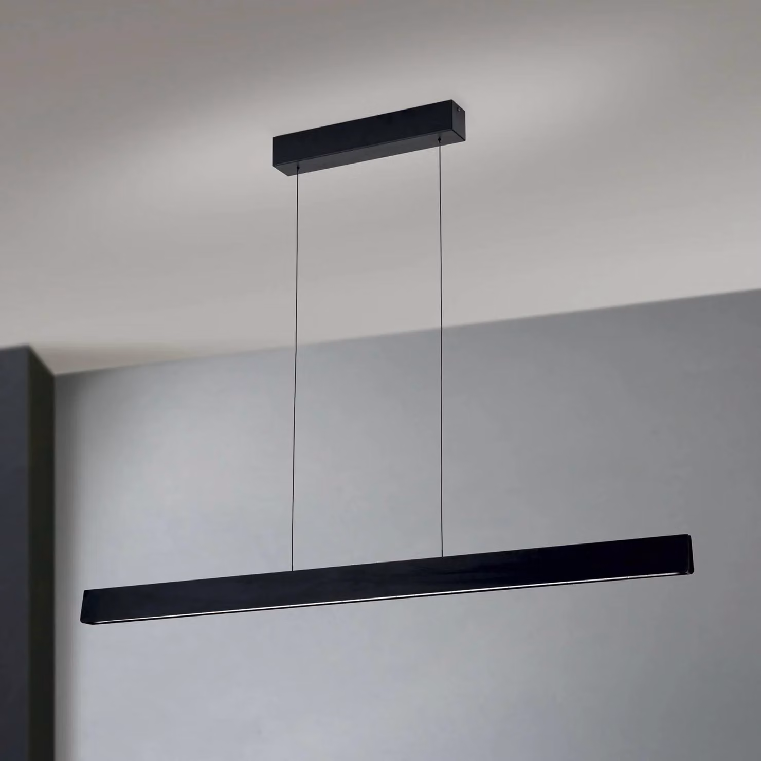 ORION Lampada a sospensione Tara, nero, lunghezza 120 cm, alluminio dimmerabile, Nero, Soggiorno / Sala da pranzo, Alluminio, Moderno