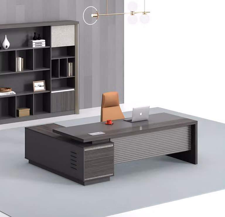 Eleganter Eckschreibtisch mit viel Platz für komfortables Arbeiten.