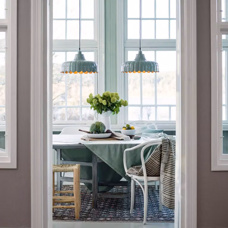 PR Home lampada a sospensione Wells Small, verde/oro, Ø 24 cm, spina Wells, dimmerabile, Verde, Soggiorno / Sala da pranzo, Metallo, Lampada a sospensione