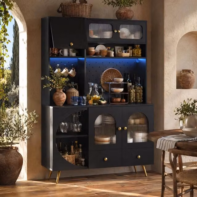 Mobile colonna da cucina Mivray nera con illuminazione LED, prese USB, portabottiglie e ripiani in vetro L/P/H: 120 x 40 x 176 cm – 1