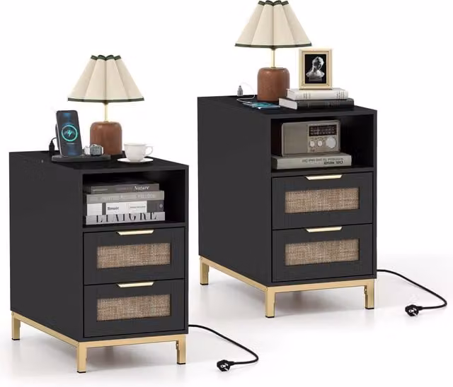 Set di 2 comodini rattan stazione ricarica tavolino letto boho, 2 Comodini con ripiano aperto 2 cassetti gambe metallo Nero