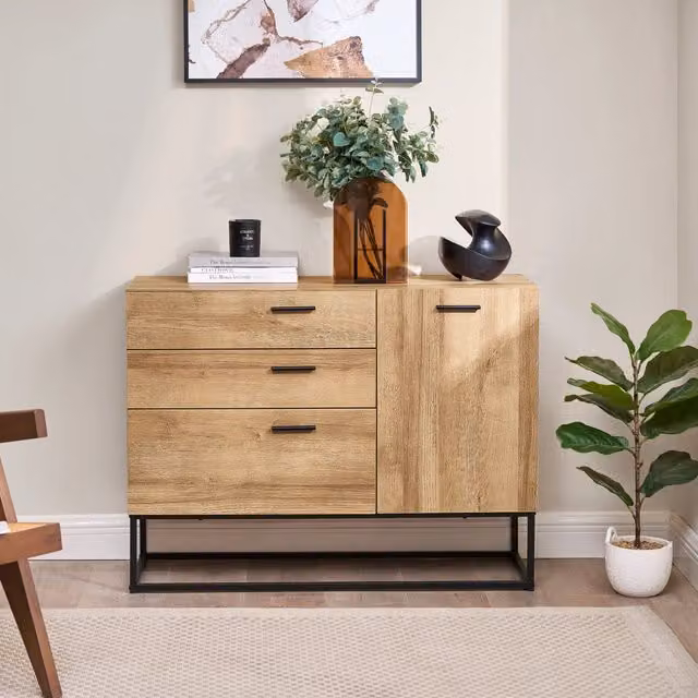 Comò Lavangen en.casa con anta e 3 cassetti, Nero / Effetto Rovere, L: 100 cm, H: 75 cm, P: 35 cm