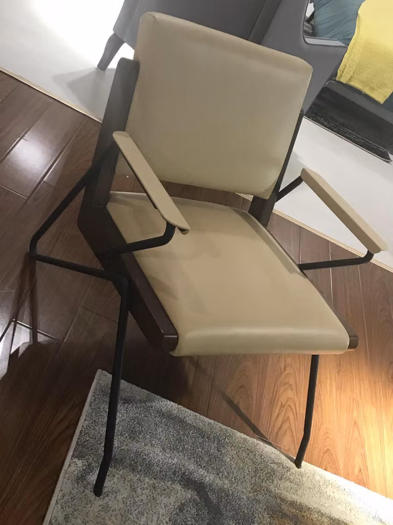Sessel Club Lounge Lehn Polster Sofa 1 Sitzer Fernseh Leder Stuhl Designer