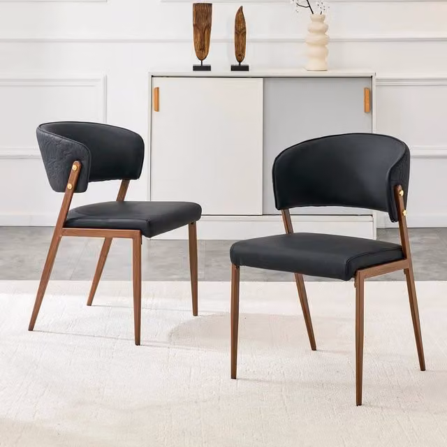 Set di 2 sedie da pranzo Minimal in similpelle nera con gambe in metallo e schienale ergonomico per soggiorno e cucina in stile moderno – 1